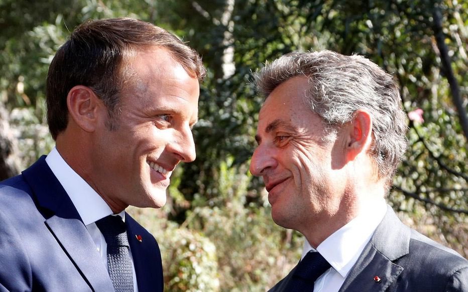 nicobaudon's tweet photo. Robert #Bourgi sur @LCI voit dans le @gouvernementFR #Castex1 l’immense influence de @NicolasSarkozy sur @EmmanuelMacron 🇫🇷🇪🇺. J’ai cru m’étouffer...de rire !!! https://t.co/a1XiEiiBQo