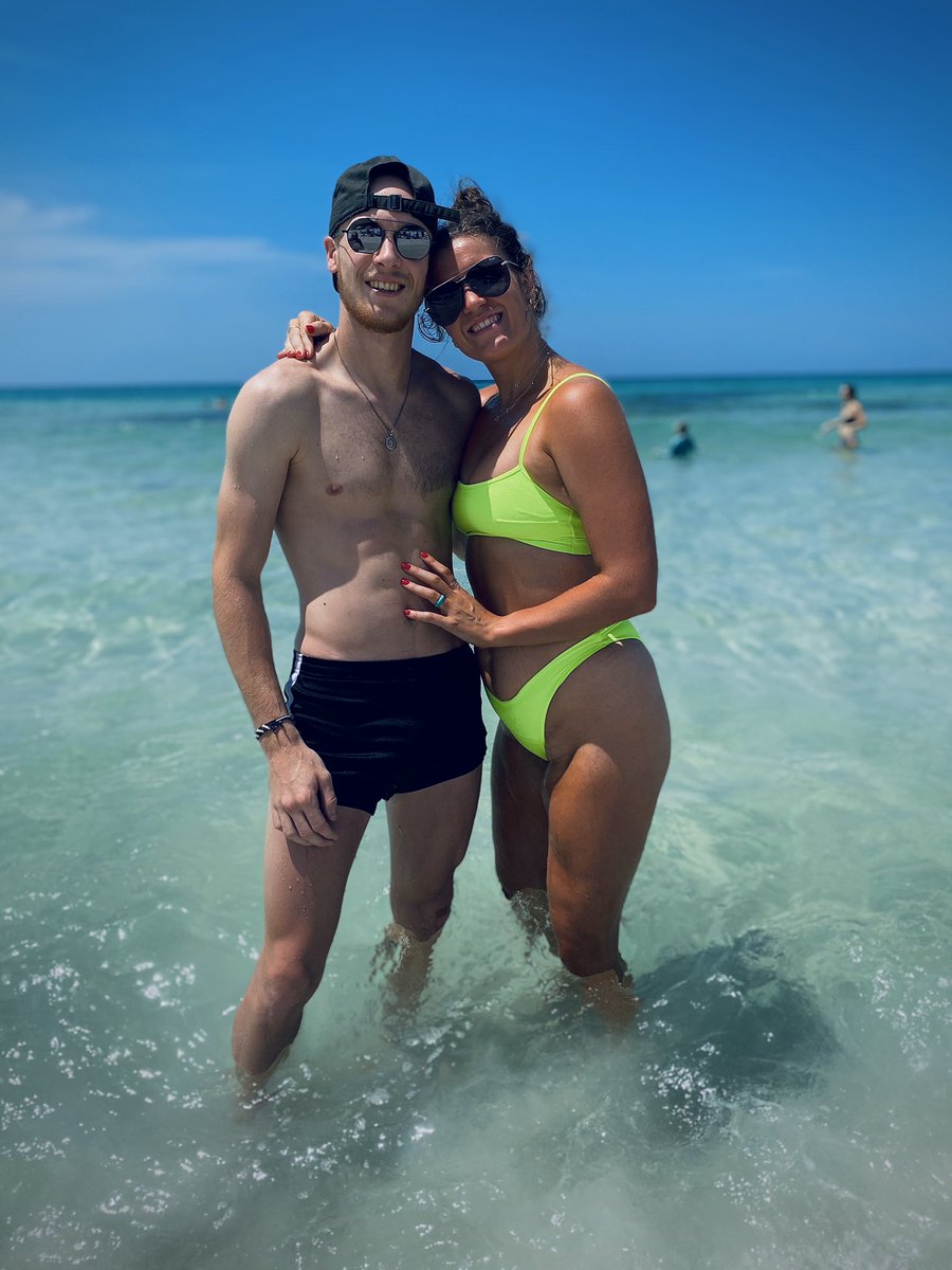 LaneyEden's tweet photo. The best weekend with my fav people!! 🌊☀️ https://t.co/3rSMOyjj0p