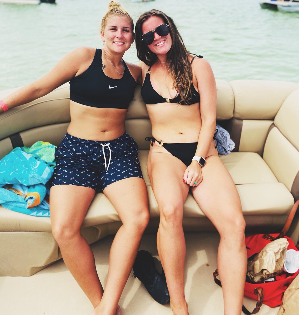 LaneyEden's tweet photo. The best weekend with my fav people!! 🌊☀️ https://t.co/3rSMOyjj0p