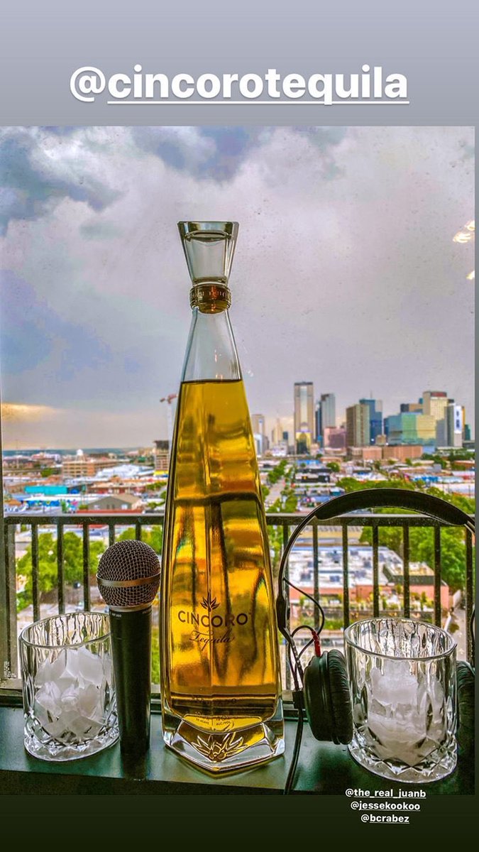Cincoro's tweet photo. We loved seeing everyone with Cincoro in hand this past holiday weekend! #ToastYourTeam

Cheers 🥃 https://t.co/gxf8X8zxtR