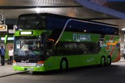 Flixbus занялся автобусными перевозками в Великобритании Крупнейший автобусный перевозчик Европы Flixbus впервые запустил маршруты внутри Великобритании. Со 2 июля компания открыла несколько коротких рейсов из Лондона, но пообещала быстро наращивать сеть. itega.ru/turizm/news8414