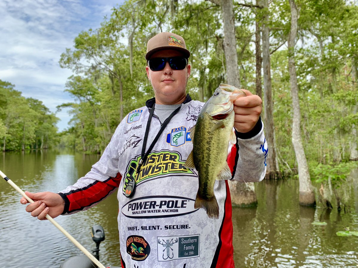 jaredabbottfish's tweet photo. Great day in the Louisiana marsh. 70+ bass with the @TwisterFishing Buzz Bug putting our better fish in the boat. https://t.co/T3Ckkb83eQ
