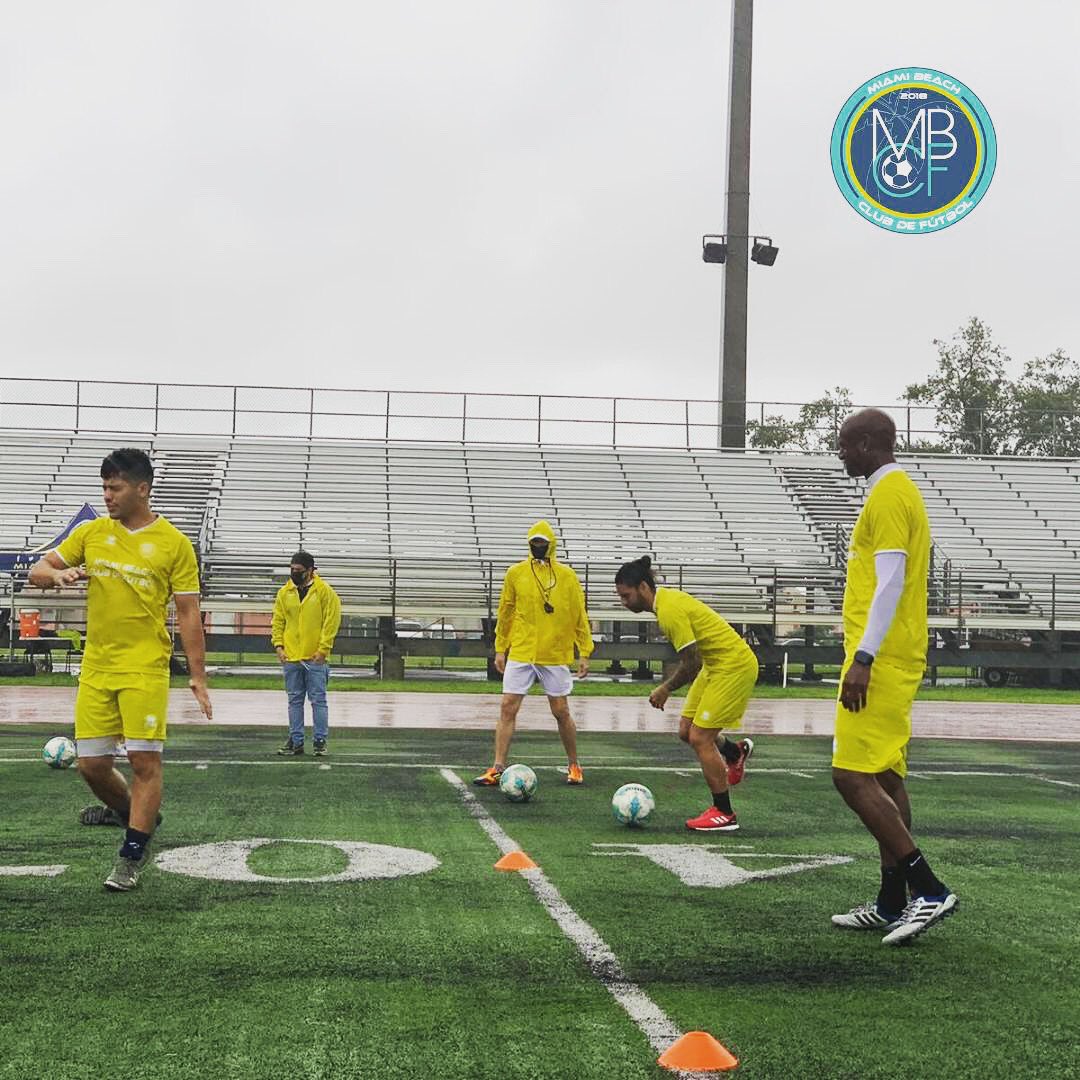 miamibeachcf's tweet photo. 🗣🇺🇸 Missing this as much as you! The best rainbow comes only after a heavy rain. Let’s stay safe 🙏🏼⚽️❤️
🗣🇪🇸 Extrañando estoy tanto como ustedes. Siempre que llovió paró. Cuidémonos entre todos! 🙏⚽️❤️
#miamibeach #florida #upsl #soccer #training #letsgomiamibeachcf #soccer https://t.co/akQYPX38zq