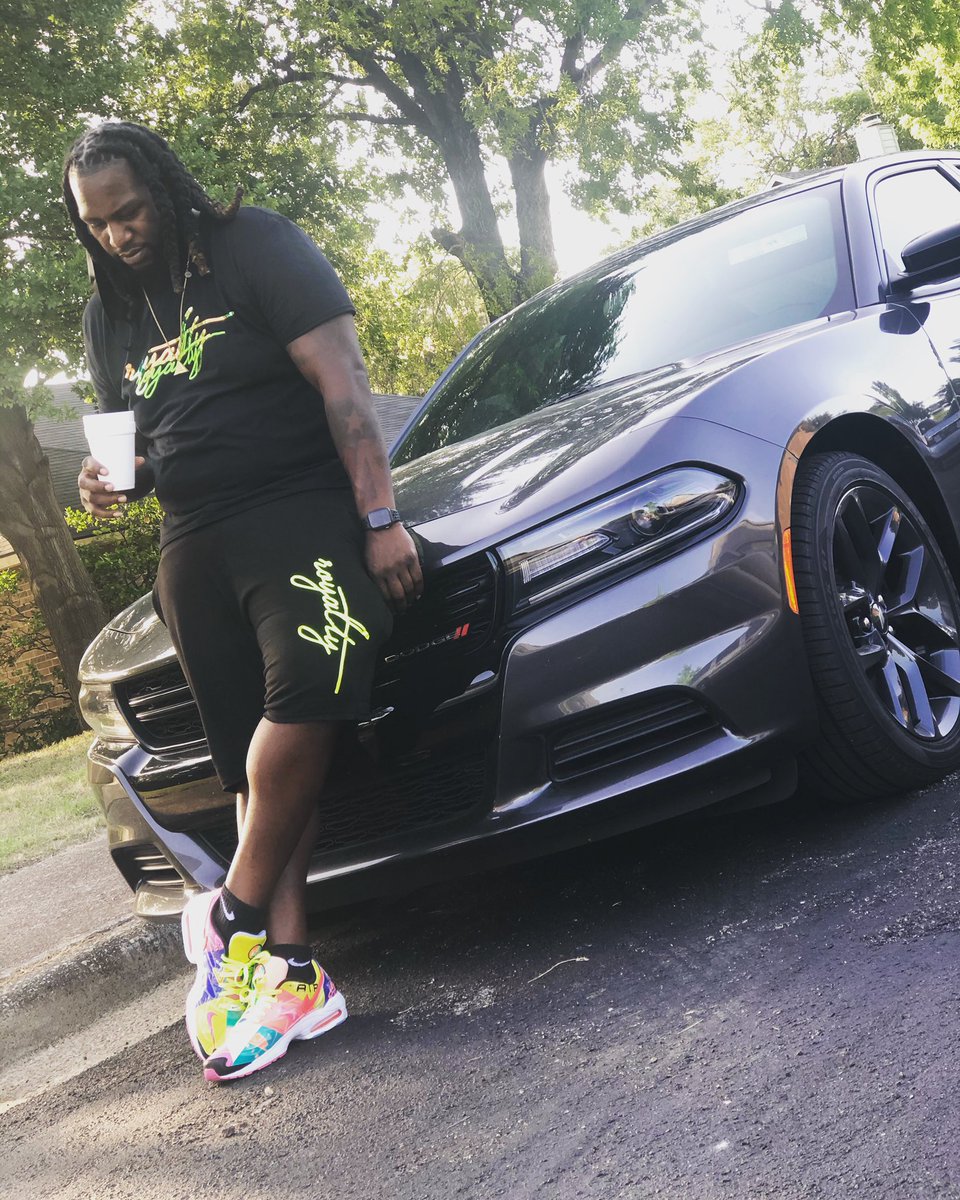 Mych Thomas tweet media