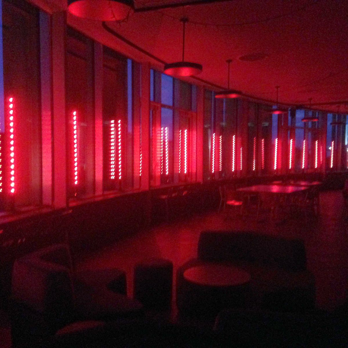 LCEventsEnts's tweet photo. LIGHT IT IN RED 🔴🔴🔴 Tonight we have illuminated @LeedsMusic - joining over 600 UK venues in support of #LightItInRed - standing together in solidarity with all those that work in the events industry across the UK and further afield during the pandemic. #WeMakeEvents https://t.co/XwhvP4sKFH