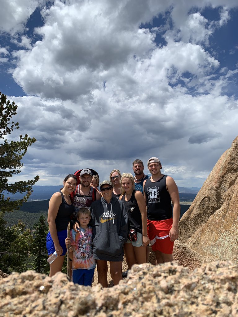Gilbertson72's tweet photo. Enjoying Colorado with the family while still putting in work!! https://t.co/6jlFnfkzhe