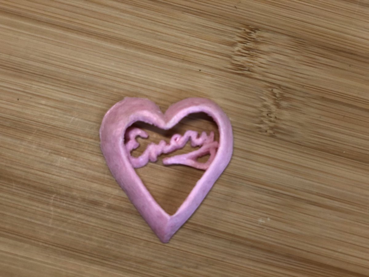 sullycostudio's tweet photo. 3D Pen pendant necklace for Emery.
#3Dprinting #3DPen #MakerDad #3Dprinted https://t.co/2W0N0x8D8t