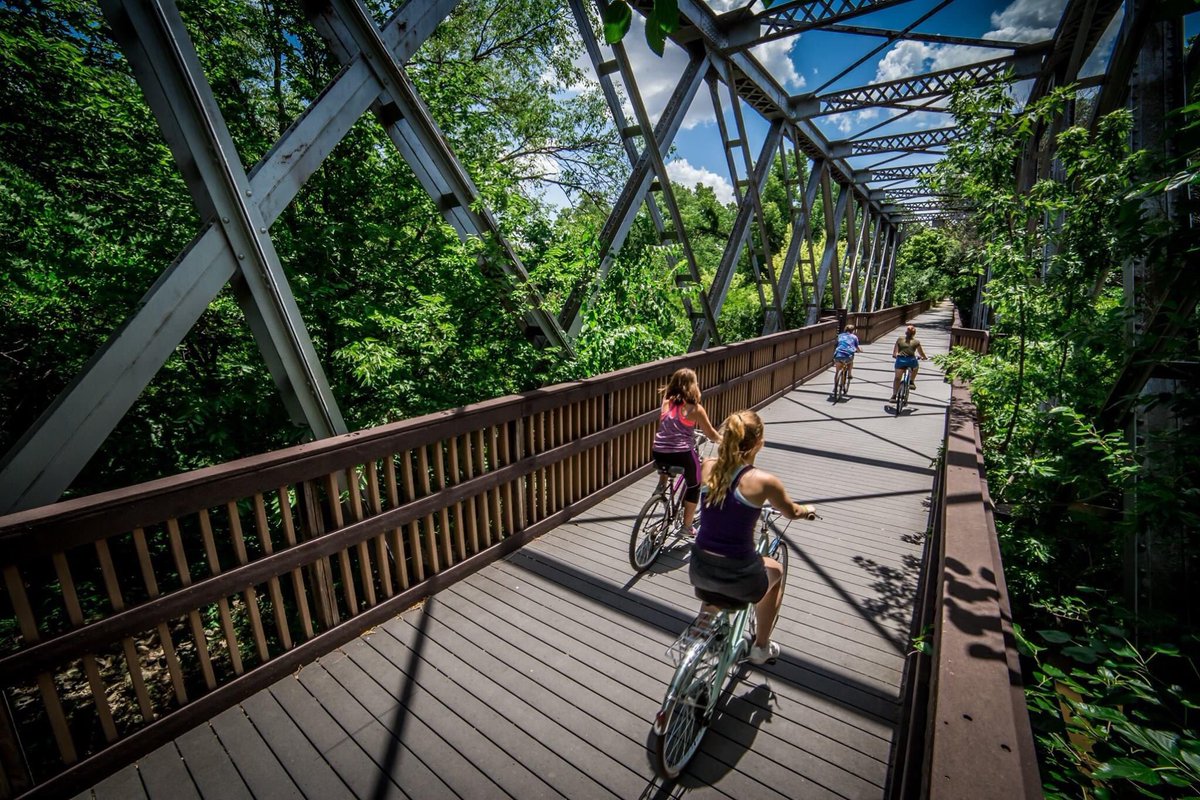 VisitLindsborg's tweet photo. Summer wouldn't be summer without a bike ride along the Välkommen Trail. 4.5 miles of paved surface -- a perfect place made just for cycling, walking and running. #noplacelikeks #tothestarsks #Lindsborg #trails #trailsfordays https://t.co/9W2T6aToXU