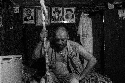 EDGEofHUMANITY's tweet photo. #Faith #Family #Alcoholism Sasha The #Healer Of #Rubtsovsk &amp; His Personal #Pain

 “I’ve got the gift from ancestors. I can smell everything in the world. It gets shame sometimes because I can see right through them.”

https://t.co/7qyeKeHFKq

#Believe #Healing #illness #sickness https://t.co/z6orUbNVvL