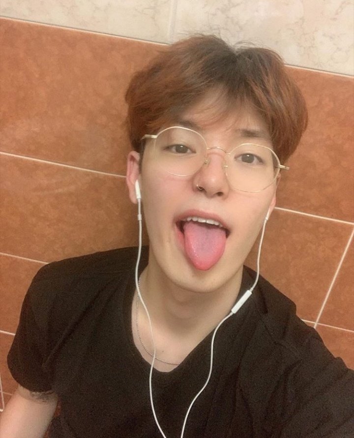 IceSeok29's tweet photo. I’m writing this letter to my biggest love, even if you are far away or I can’t tell you this face to face, because I love you with every part of my soul. 
@ZELO96
#FightingZelo
#AlwaysWithZelo
#언제나_젤로의편 https://t.co/tzEK4P8Wif