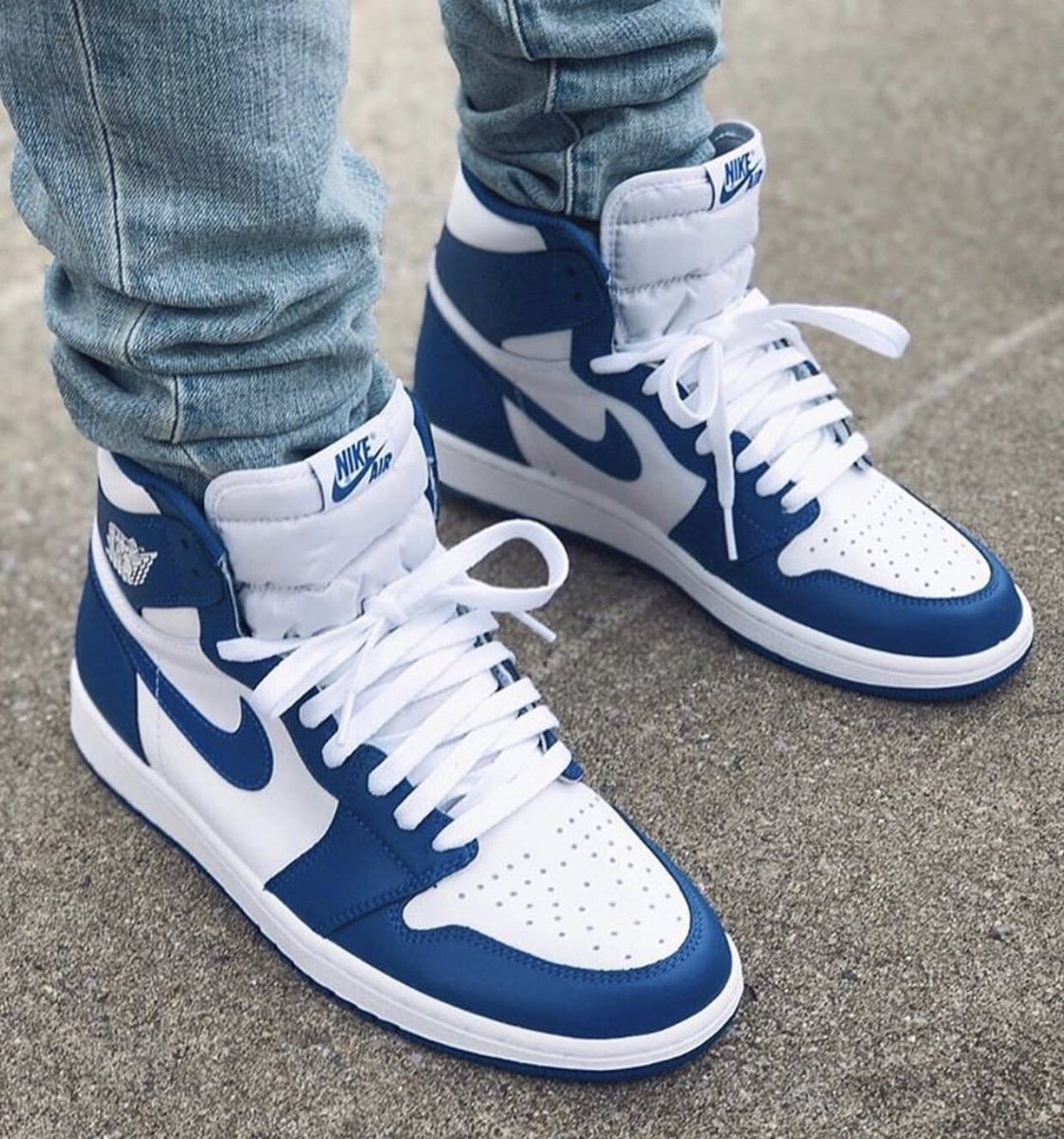 Storm Blue 1’s 🔥 https://t.co/skts6BNowz