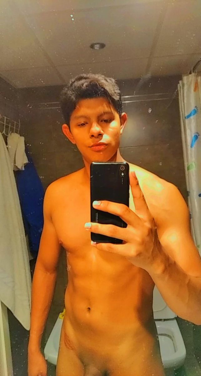 EduOsejo's tweet photo. Ducha antes de dormir @onlyXXXguys @AddictionGay @serramfer @leon @SoydeZaragoza https://t.co/fd16Otx5OT
