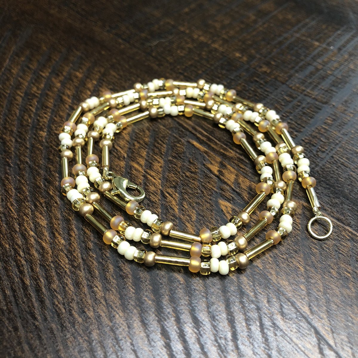 lomitchh's tweet photo. LADIES 🗣‼️ Are you into anklets &amp; waist beads? I am so excited to share that I will be starting to make handmade &amp; customized beadings!! These beadings are fit to adorn ALL body types!
If interested, please DM me!! I am currently accepting pre-orders!! 🤍 https://t.co/tAq4vDddko