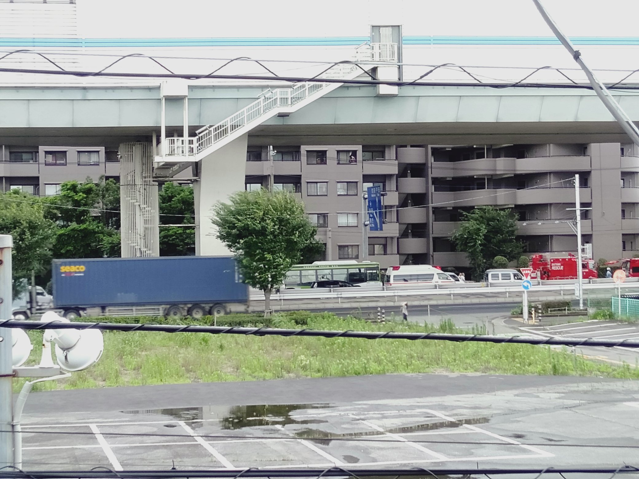 Kinaco Azukye 事故 さいたま市桜区 新大宮バイパス 上り 三愛病院前 大型トラック炎上 事故 のため 通行止め 渋滞 現在は鎮火 事故発生から約1時間半でこの状態 T Co Tnzui8mdvj Twitter