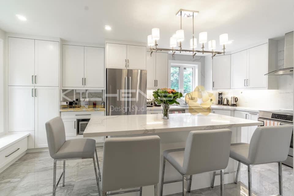 Kitchen_Star's tweet photo. Custom made white double shaker laminated mdf kitchen with quartz counter top and quartz backsplash #kitchen #shakerstyle #homerenovation #homereno #quartz #backsplash #whitekitchen #whiteshaker #customkitchen #customkitchencabinets #customkitchendesign #shaker #kitchencabinets https://t.co/xhSDD9Q1ub