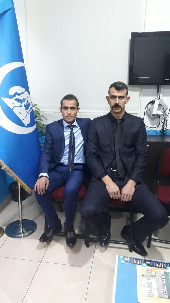 Eyy mavi göklerin beyaz ve kızıl süsü 
Söyle nereye dikilmek istersen senin oraya dikeyim
Ölmez bu hareket ölmez bu dava hedef TURAN Rehber KURAN
#inadinaTürkbirliğiinadınaTURAN 
🇹🇷
#29Ekim2020Türkbirligikurulsun 
🇹🇷
#MilliHesaplarTakipte
🇹🇷🇦🇿🇰🇿🇹🇳🇹🇲