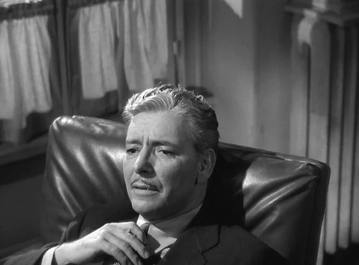 le dio a Ronald Colman su único premio de la Academia, como Mejor actor.Ruth Gordon y Garson Kanin escribieron el guión nominado al Oscar, inaugurando una serie de colaboraciones entre ellos y Cukor.Éste fue de nuevo nominado para el Premio al Mejor director.