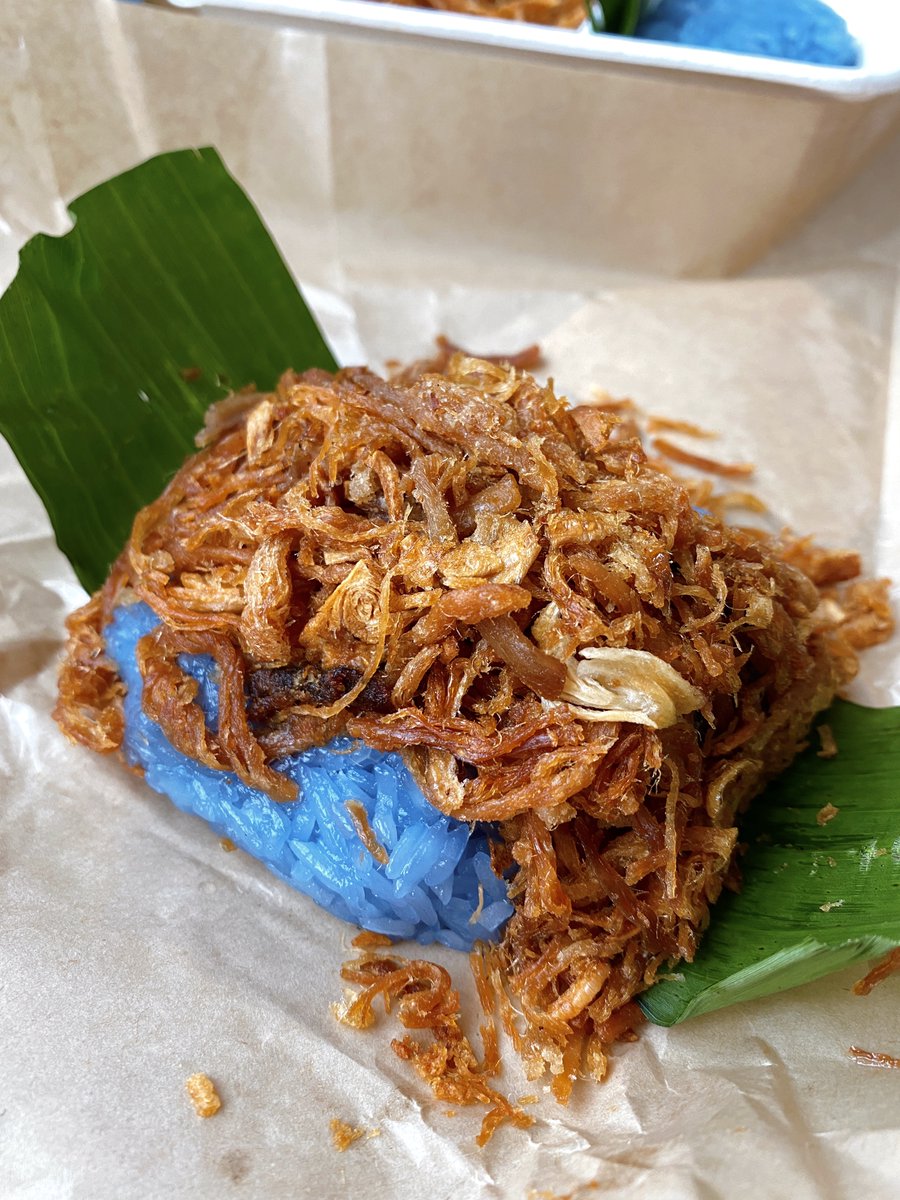 ginguntherfood's tweet image. #หมูทอดกระเทียม 🐽💥💥 กระเทียมเจียวคือล้นท่วมมากกก ชอบอ่ะ จุใจดีสุดๆๆ 😆 น้ำจิ้มแจ่วอร่อยเด็ด ข้าวเหนียวอัญชันหมูฝอยคือเลิฟมากกกกก นุ่มๆอร่อย ไม่ต้องจิ้มไรเพิ่มเลย

IG @mhammu_bkk
@aroii #อร่อย #อร่อยไปแดก #อร่อยบอกต่อ #หมูสามชั้น #หมูทอด