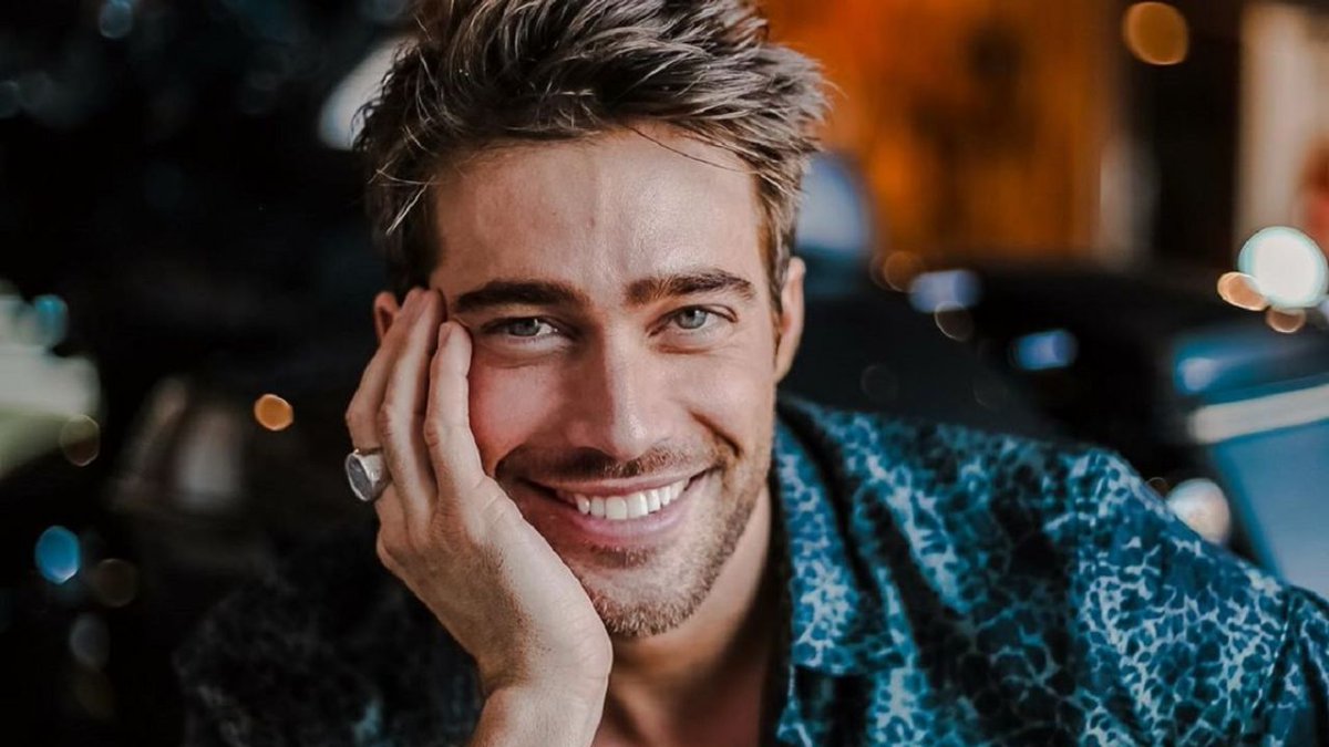 Rodrigo Guirao triunfa en México y se transforma para un importante papel dlvr.it/Rb5Wlj