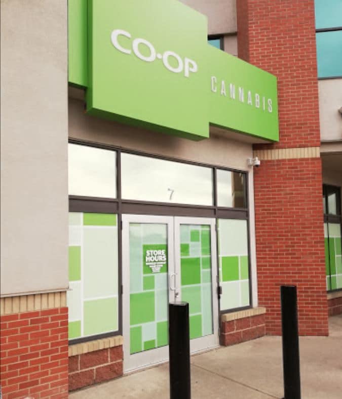 DongeTan's tweet photo. @CoopFCL is making money off of #cannabis but yet they still require @Unifor594 members to pass a D&amp;A test which includes #cannabis. Also these tests they require members to take aren’t impairment tests but rather presence tests. https://t.co/ioF0k7NB3W
