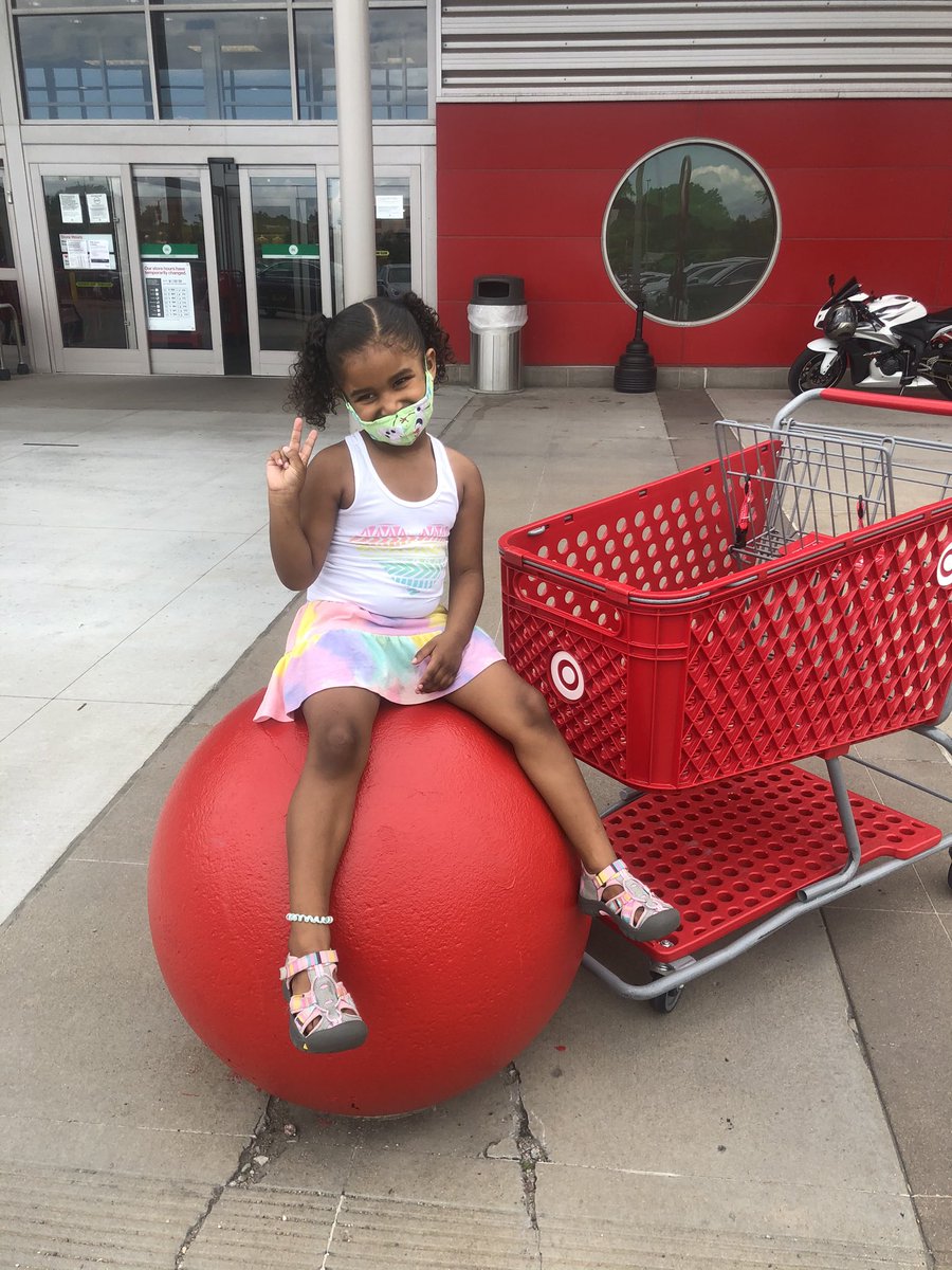 Lea_lohan's tweet photo. @Target here’s your #OneFan #RiverPaul #Minneapolis https://t.co/WzGU2iKqYk