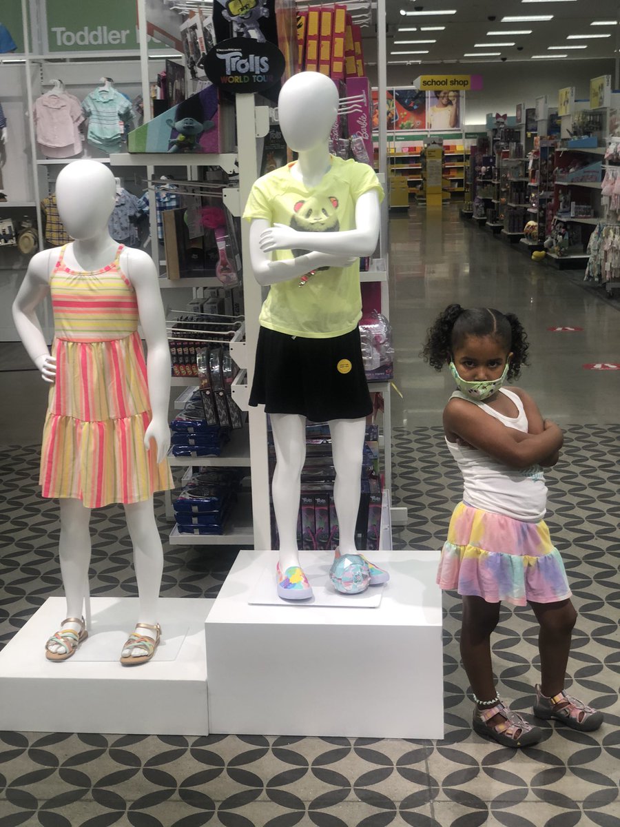 Lea_lohan's tweet photo. @Target here’s your #OneFan #RiverPaul #Minneapolis https://t.co/WzGU2iKqYk