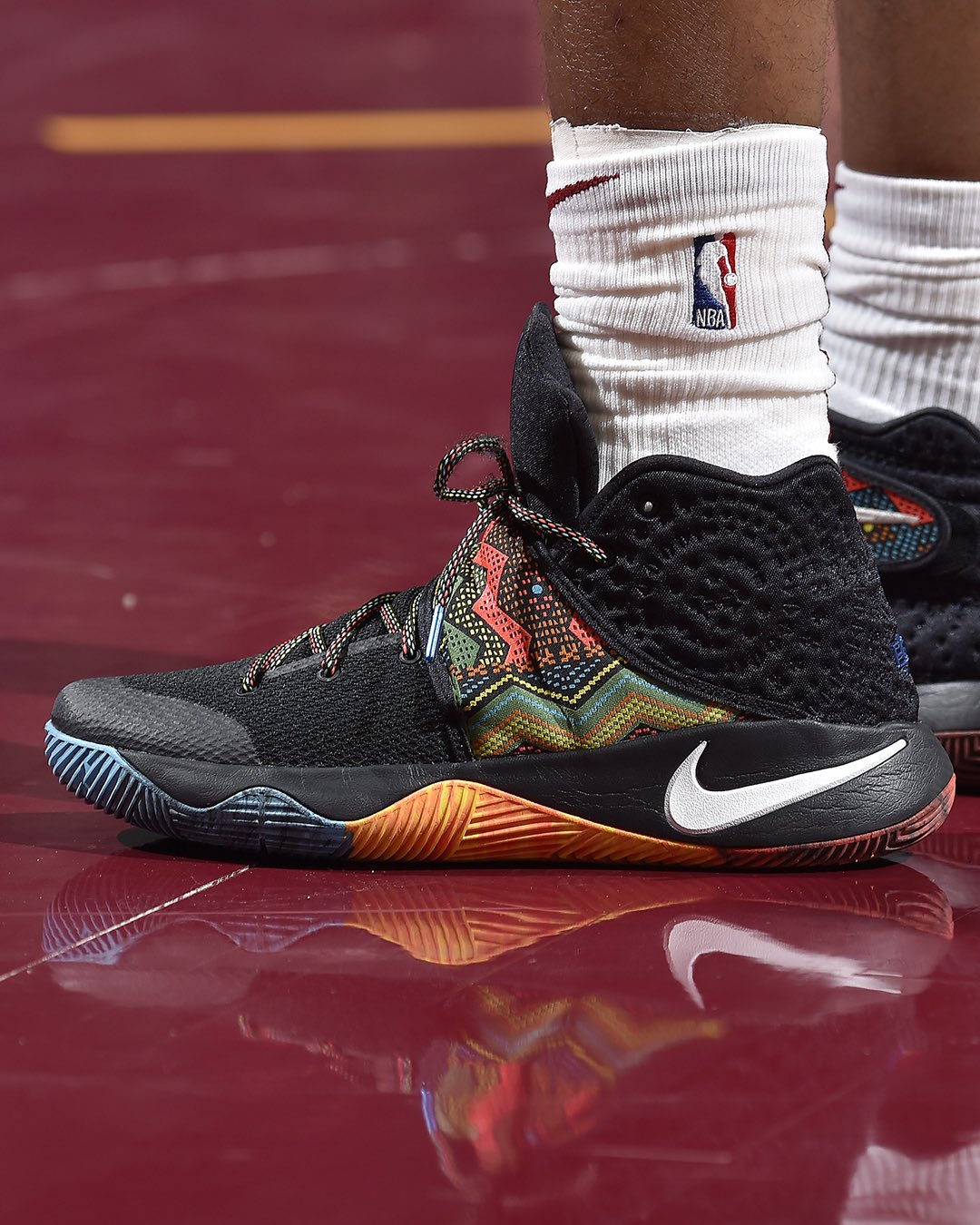 Detecteren omhelzing Giet SLAM Kicks no Twitter: "DG the PG in the "BHM" Kyrie 2. Know your history.  https://t.co/RxytpOK20c" / Twitter