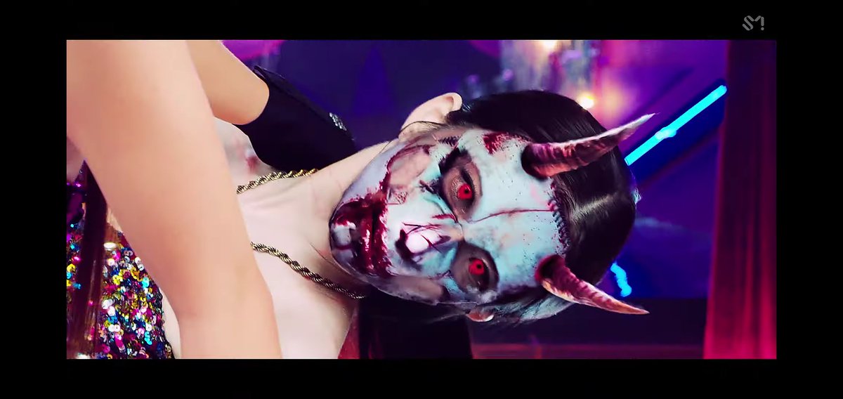joyismisoft's tweet photo. oq é mais engraçado de tudo é que a irene é MUITO cagona se ela viu essa parte do mv ela com toda certeza quase teve uma parada cardíaca e a seulgi socorreu kkkkkkkkkk
#WatchMonsterNOW https://t.co/HMvMvB9OaI