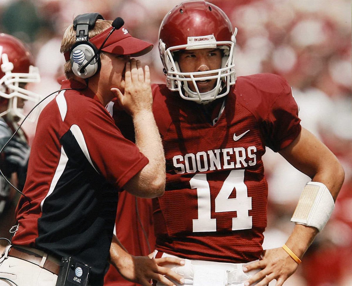 Shipdaddy00's tweet photo. Everyone’s talking about Oklahoma QBs now, let’s not forget where it started https://t.co/d90wScD7Cg