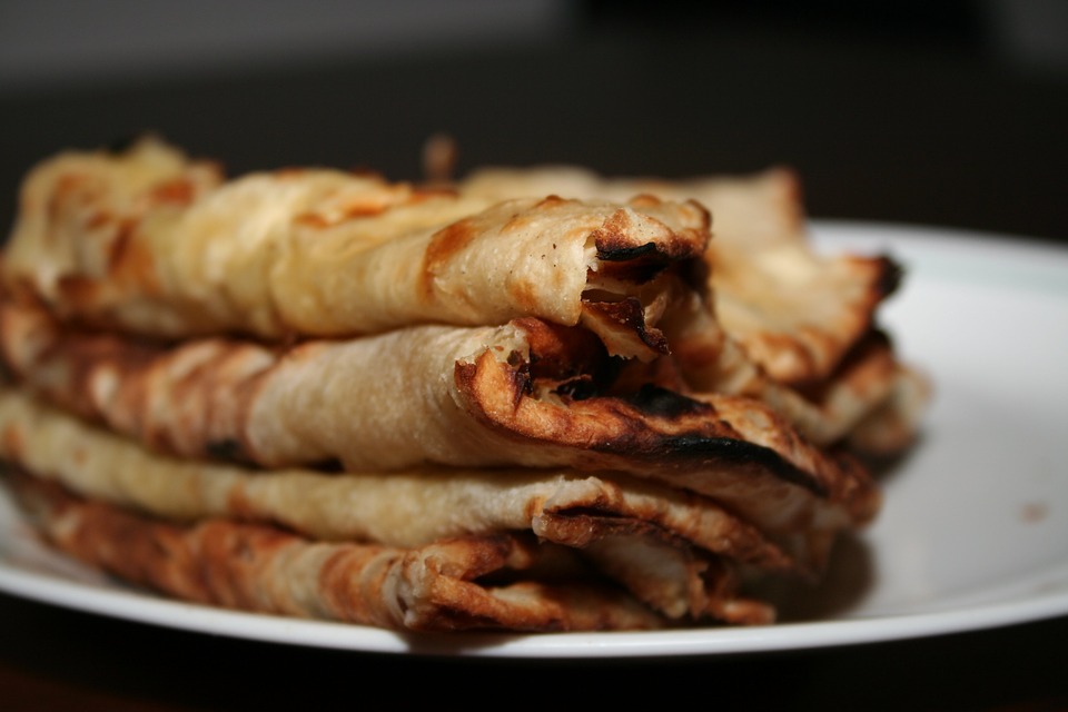 BeverleyDougl18's tweet photo. A Complete Cook Book. How to make the most delicious naan bread, click here: https://t.co/cug4NMYsnA
#foodie #foodstagram #food #yummy #veganrecipes #ketorecipes #weightlossrecipes #sweet #yummy #indiansinusa #indianfood #homemade #indianfoodie https://t.co/EpHYGgPXzU