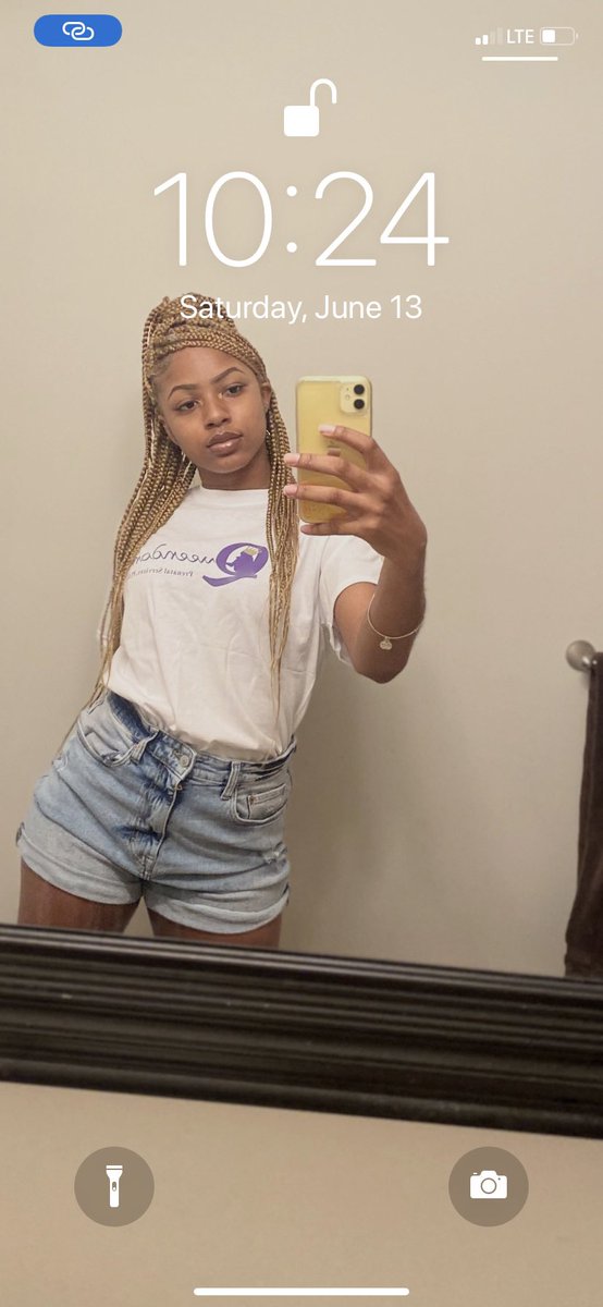 Lovely_nks's tweet photo. #WhosWhoAtNCAT                                    
💙 Nat’e or Tay
💙 Biology Premed Student
💙 honors student 
💙 #ncat23 
💙 im from the 757🥳 
💙 im super nice!! And im bisexual 🏳️‍🌈:) https://t.co/eiEjv6YmJv