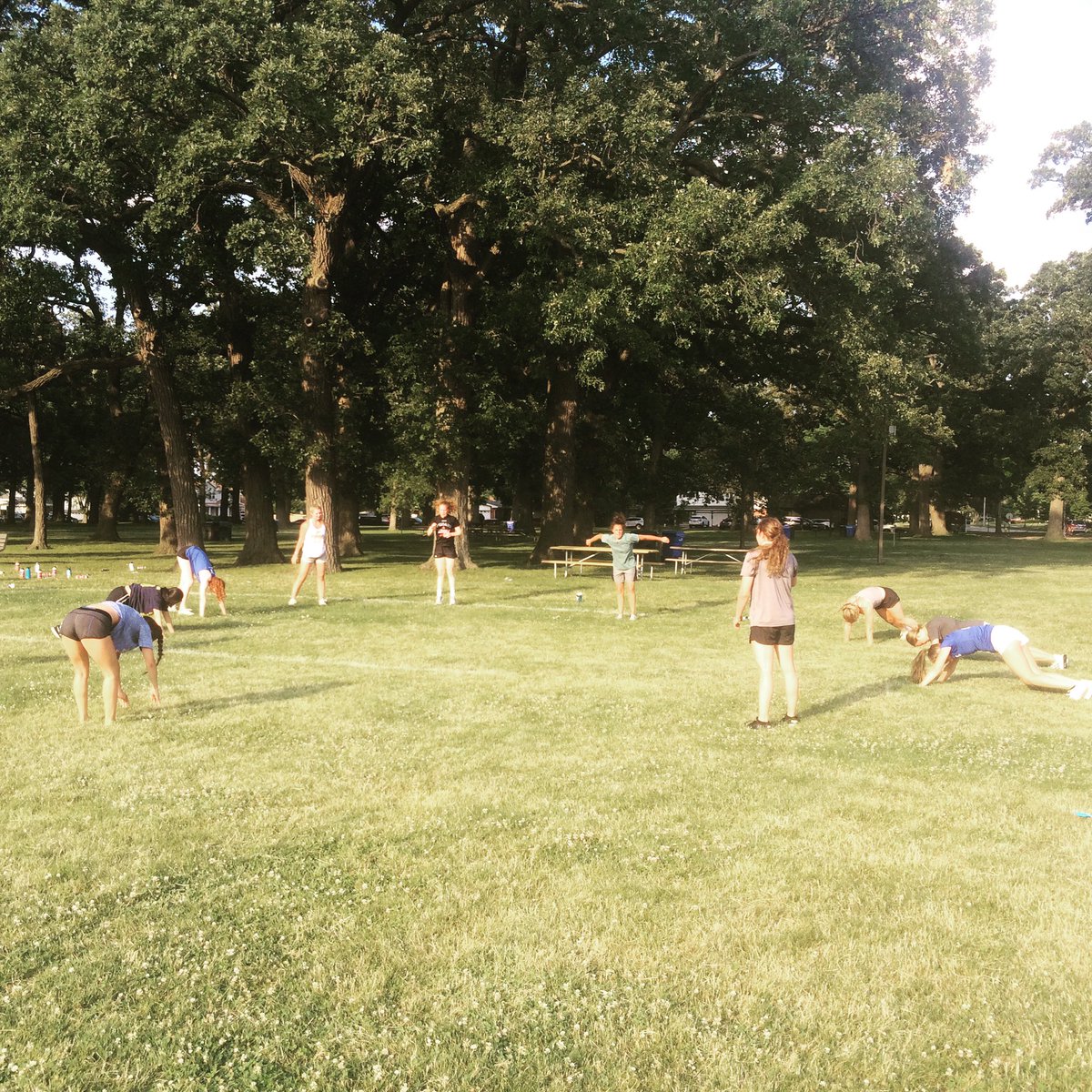 cyagirlshockey's tweet image. It’s a hot one tonight for our infamous Coach “Sanya Sweats” workouts.  Girls are social distancing, sweating their butts off and happy to be together!

#inittogether 
#socialdistanceworkout 
#socialdistance
#CYAfamily
#summerworkouts 
#hockeyworkout