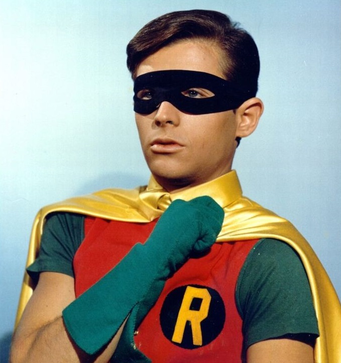 HakesAuctions's tweet photo. Holy candles Batman! Join us here at Hake's in wishing #Batman1966 TV show's #BurtWard (aka #RobinTheBoyWonder) a Happy 75th Birthday! πππ
#ComicWow #DiamondInternationalGalleries #PREVIEWSworld #Robin #DickGrayson #Batman66 #TV #popculture https://t.co/u5cLJ3wxEq