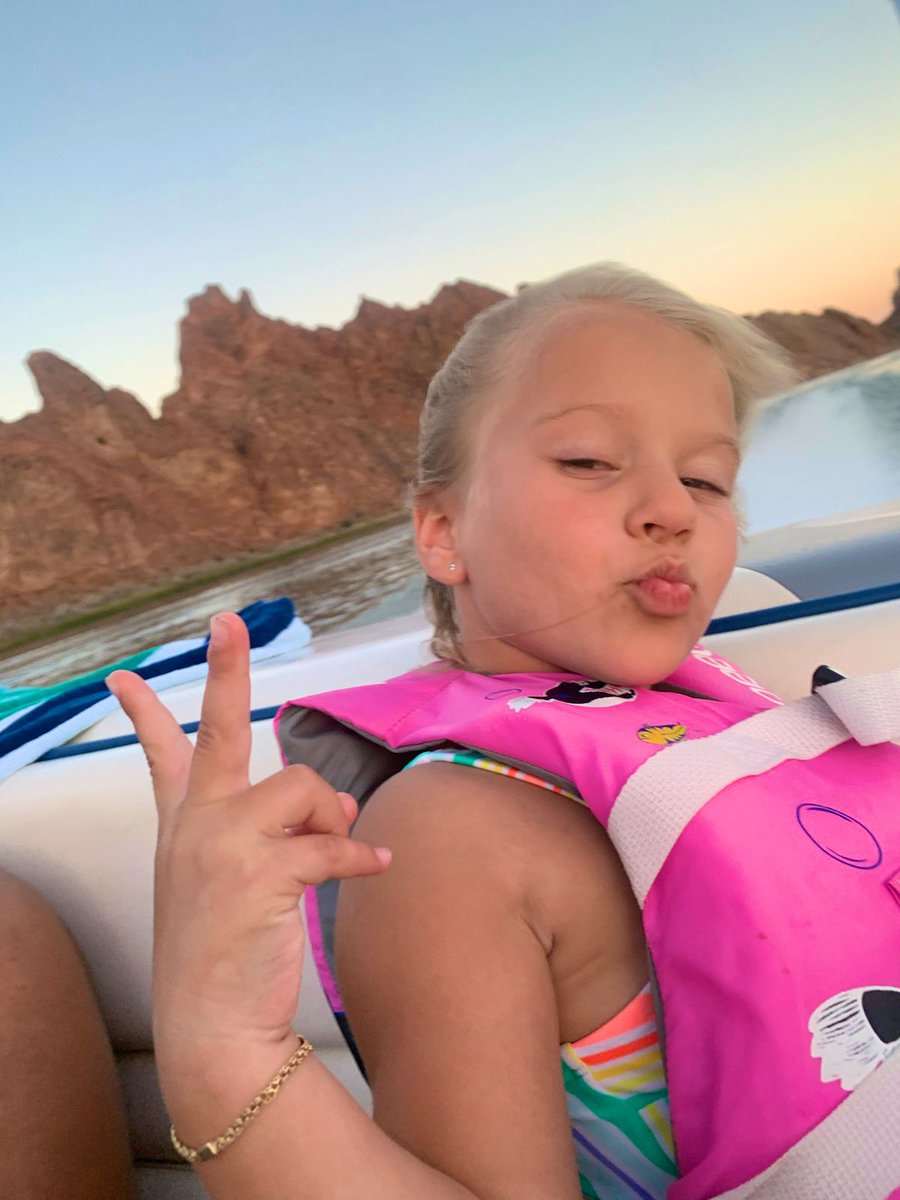 jonijoness's tweet photo. Just Emma living her best life https://t.co/b2EB7HjC0s