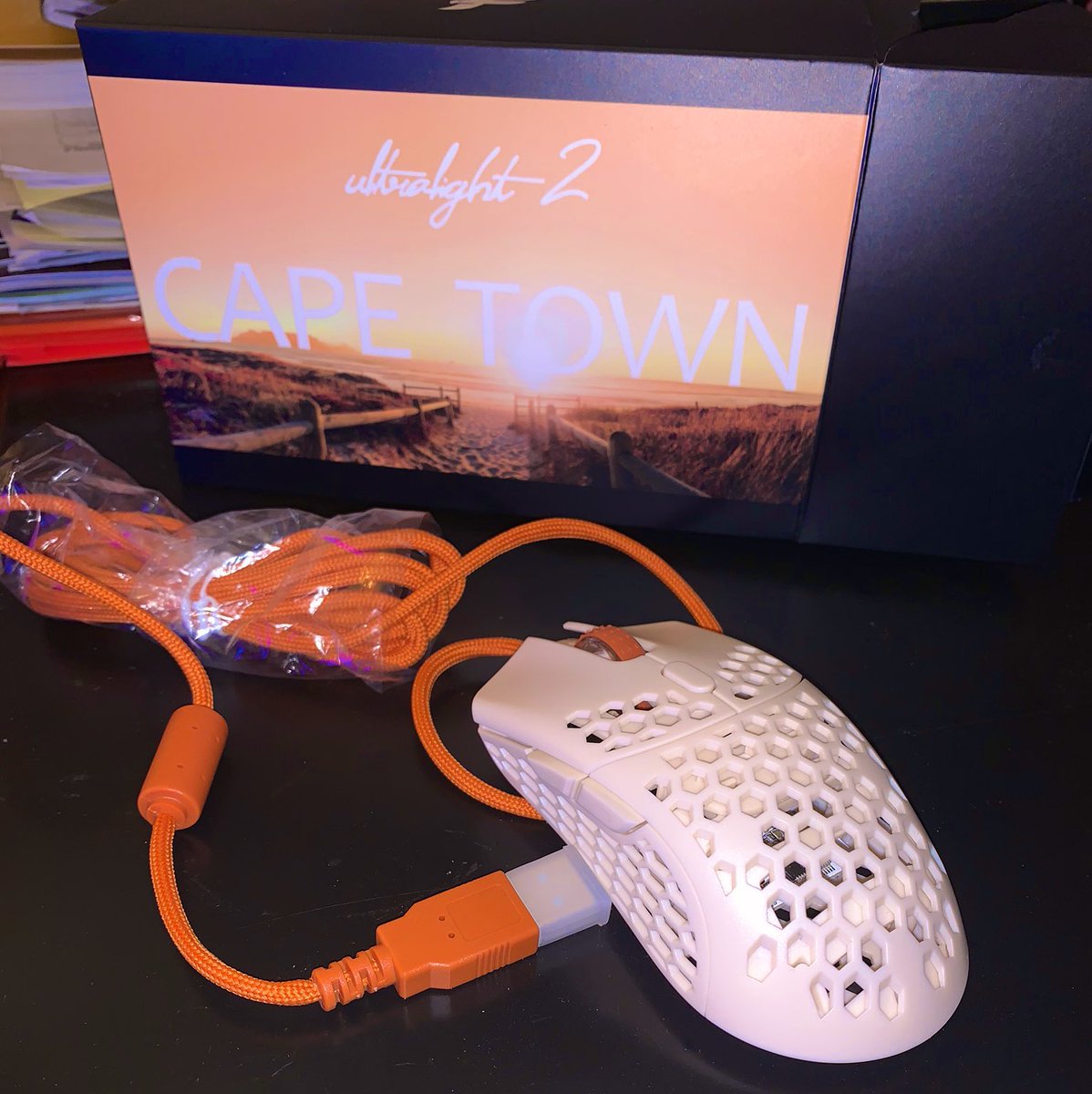 shahh's tweet image. ❗️Giving away a brand new cape town final mouse❗️
To enter: 
-Follow @SiggyGG 
-Follow @shahh 
-Retweet/Like this tweet and tag 1 friend