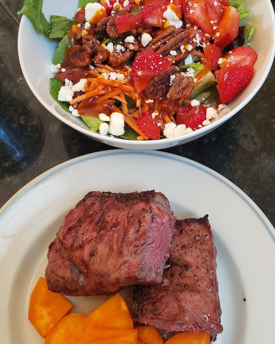 KGullic's tweet photo. The hubby made the perfect grilled steak to tonight,paired it with a salad and sweet potatoes..noms!! And watermelon for dessert..I love summer cooking!
#summer #summerdays #SummerGrillin #HealthyEatin https://t.co/StmsvfxHEe