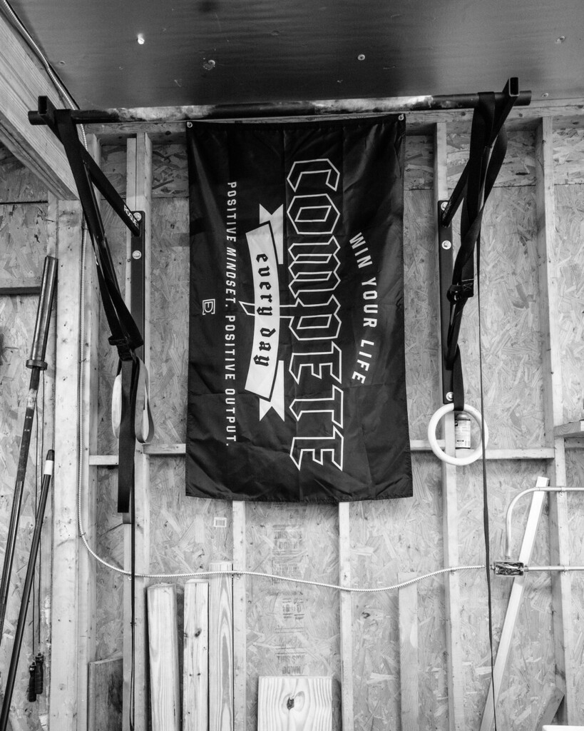 CompeteEveryDay's tweet photo. A constant reminder to show up as your best - not just for yourself, but for those you work with, live with, and run life with.⁣
⁣
Positive Mindset. Positive Output. #CompeteEveryDay.⁣
⁣
That's how you WIN your life.⁣
⁣
👕 #WinYourLife gym flags a… https://t.co/t2tOMLpODZ https://t.co/TYYjJaXsZu