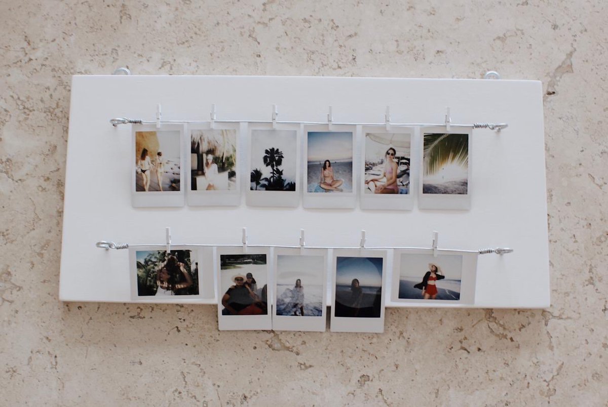 alevq1's tweet photo. Hola! Mis hermanas y yo empezamos una marca de portarretratos de madera “Cuatro Aristas” especiales para fotos polaroid/instax y corchos de tela personalizados a tu media y color.

Tenemos de diferentes tamaños.

Síganos en Instagram @cuatroaristas y apoyen el consumo local.
🤍🙏🏼 https://t.co/C37zkqwLGO