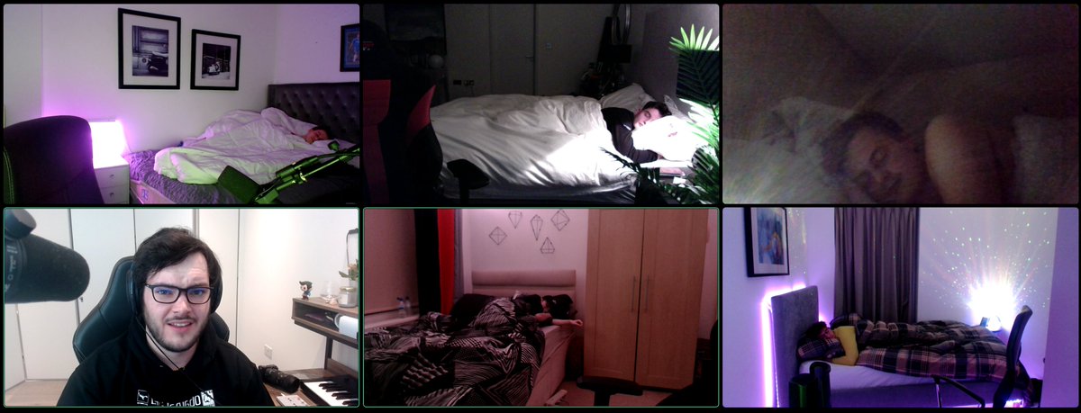 JamesMarriottYT's tweet image. They told me to join the Discord call so they could all say happy birthday. Uhhhh.