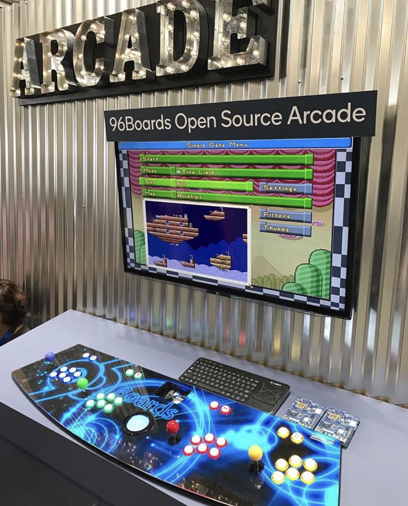 fixxxxxxer's tweet photo. #OpenSource Arcade, featuring... @96Boards @Qualcomm #DragonBoard410c running #retropi 🤩
#Linux #Tux showing us the shiney tech! As seen during @makerfaire 2018 #throwback
cc: @ArmSoftwareDev https://t.co/Ki7JldsDSV