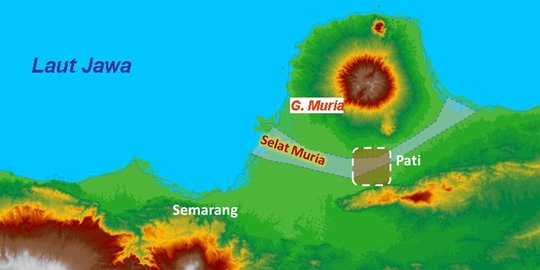 Pulau Muria dan Jawa dipisahkan selat bernama Selat Muria. Selat ini pernah menjadi rute pelayaran yang membentang dari Demak hingga Rembang.