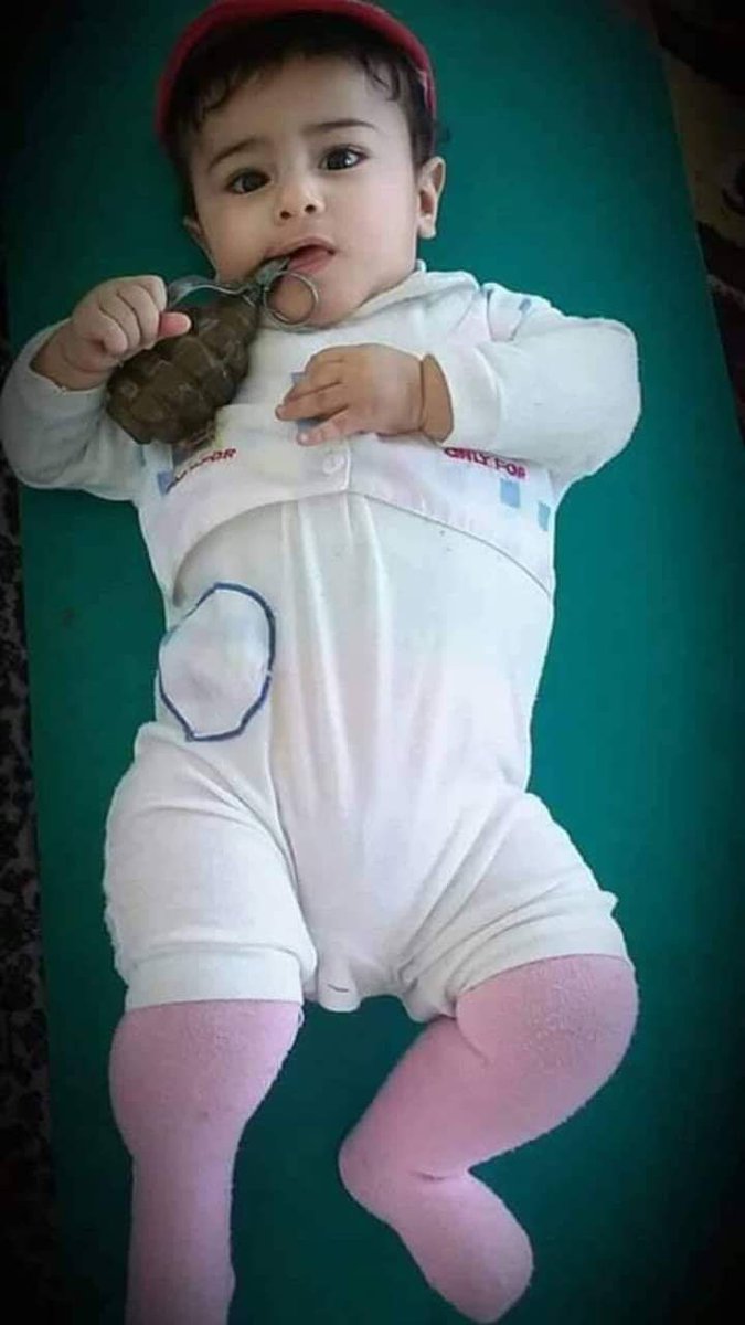 alaaalw's tweet photo. عاند וلدنيا וلرديہ ، و וبتسسم♩</3*music* https://t.co/d929Dg56Y4