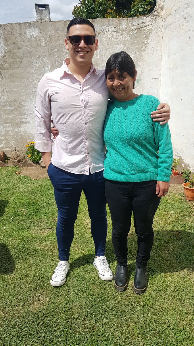 mtoledo631's tweet photo. No me pudiste dar todo lo que querías , pero me diste tu amor , peleaste por mi , nunca me dejaste solo , siempre me enseñaste a ser bueno y me ayudaste a ser quien hoy soy ... espero que vuelves bien alto y puedas descansar tranquila https://t.co/iOQGAGS26U
