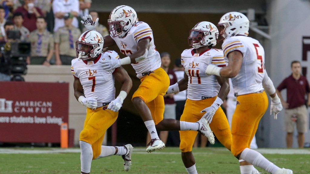 WrookB's tweet photo. Blessed and honored to receive my first Divsion 1 offer from the University of Louisiana Monroe. @JHop48 @CoachDLew20 @GPowersScout https://t.co/uxpIefuOjX