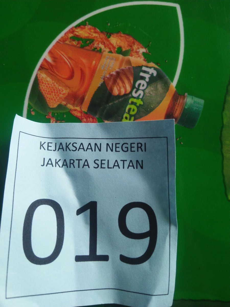 timan_kar's tweet photo. Dan SIM saya sampe sekarang belum ketemu. https://t.co/R9ZCWN0aXt
