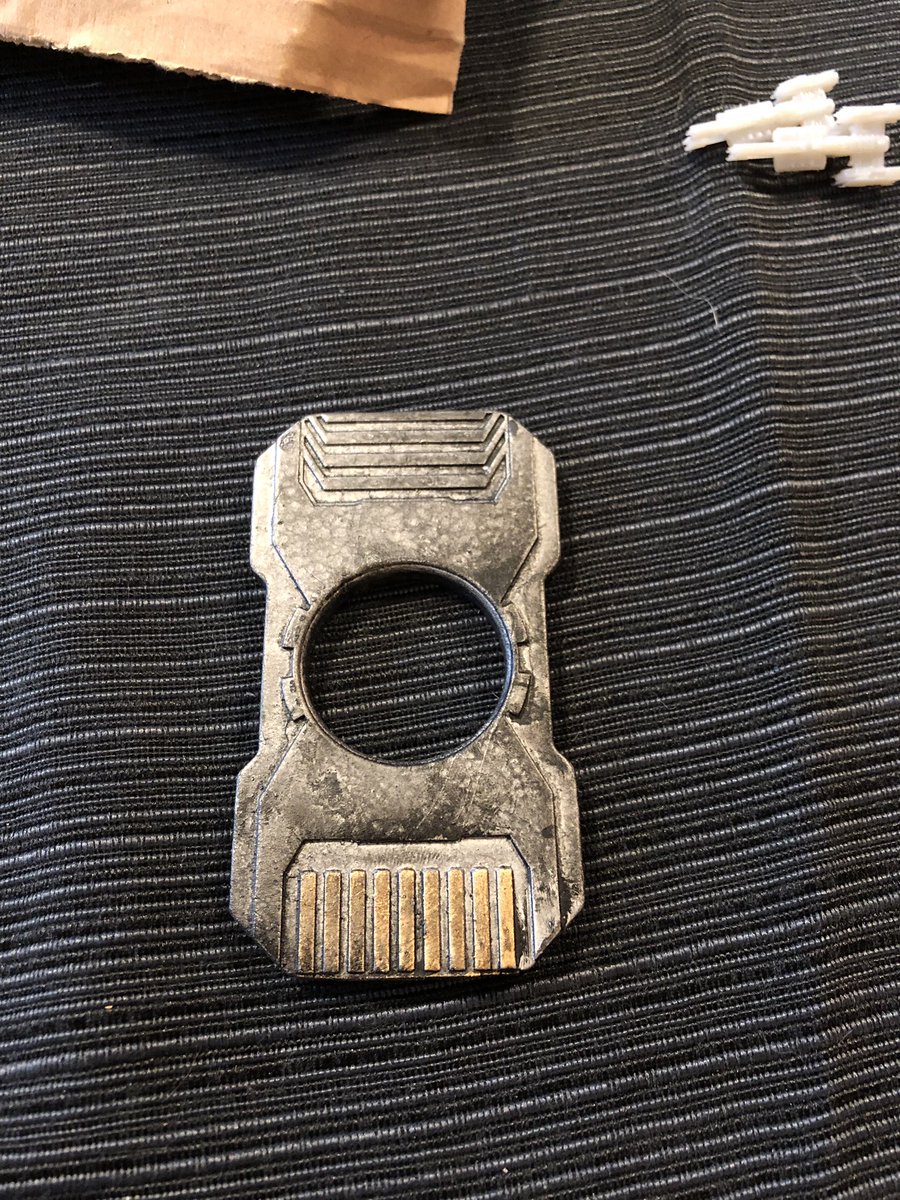 GeekToyLove's tweet photo. #mailcal today from Acquired Artefacts on Etsy, a Halo UNSC AI Data Chip. Really nice finished piece with different sides to it. I did a translucent resin print test for a Cortana for it and I’m not quite there yet but soon https://t.co/Vl3TCl0ZI8
