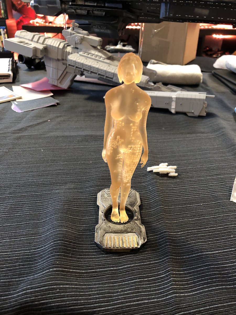 GeekToyLove's tweet photo. #mailcal today from Acquired Artefacts on Etsy, a Halo UNSC AI Data Chip. Really nice finished piece with different sides to it. I did a translucent resin print test for a Cortana for it and I’m not quite there yet but soon https://t.co/Vl3TCl0ZI8