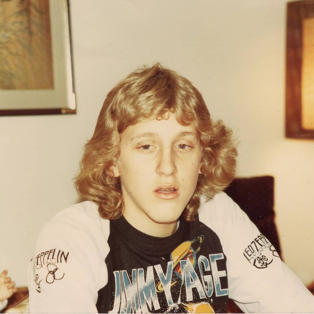 jerroldhewson's tweet image. I was about 15 here. Still had braces. This was at Christmas. I was too dressed up! 
#rockerkid #toocoolforschool