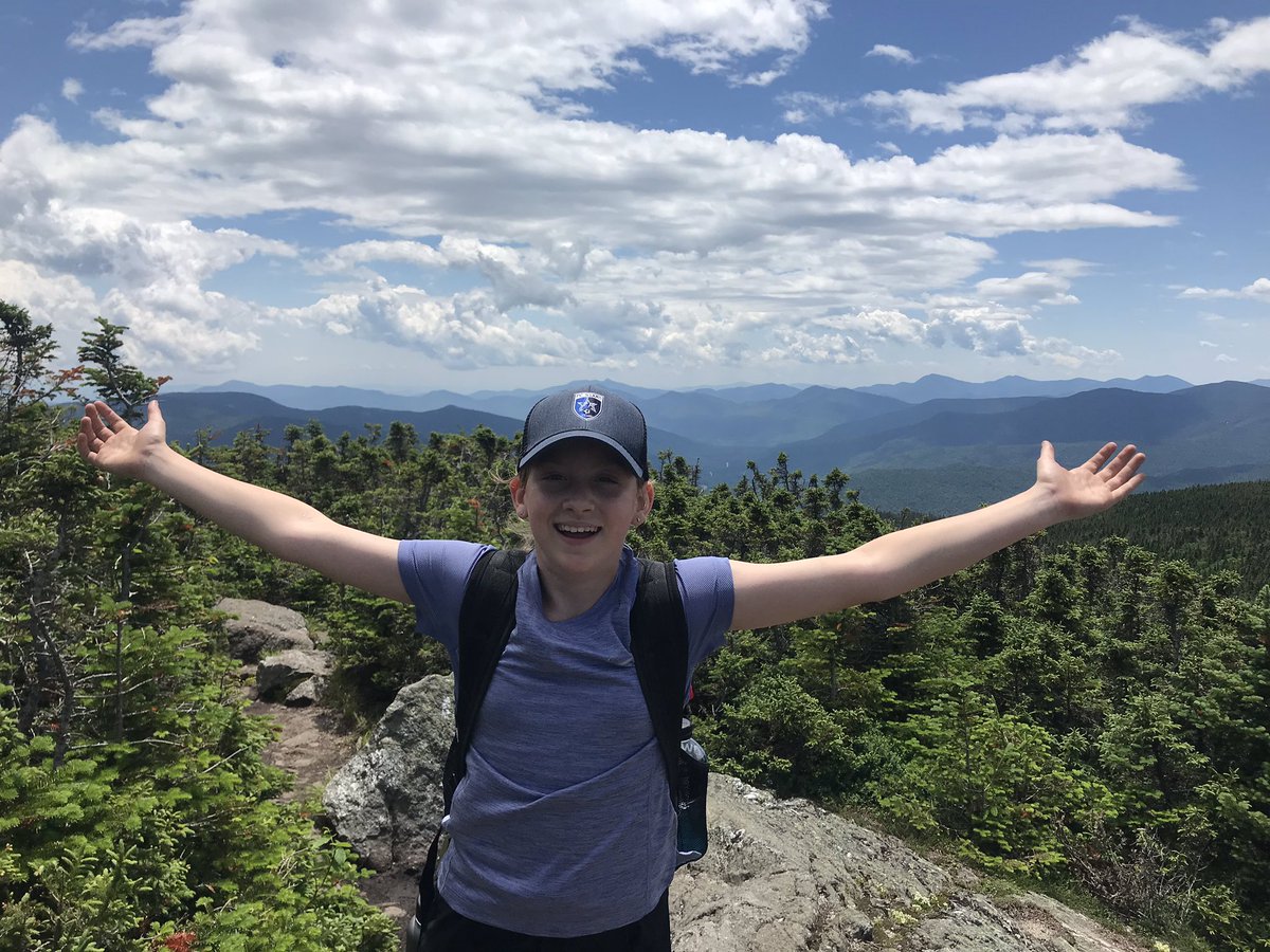 RobSmithTeach's tweet photo. What better thing to do on 4th of July weekend?? Hike a 4000 footer in NH!! Had the pleasure of hiking w/my daughter on Mt. Jackson. Beautiful day to hike, enjoy nature, and as she put it, “get some cross training in for @starsofma.” #mountains #hikingadventures #alwaysrepping https://t.co/AbPMfTokwF