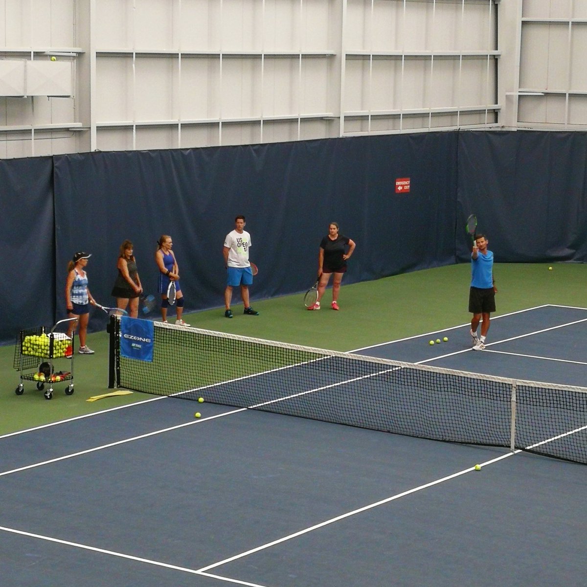 abtenniscentre's tweet photo. The summer adult programs are back in action!
.
Coach @a_b0nd is demonstrating how to utilize your whole body for your forehand power.
.
#summerfun #summerprrograms #adulttennis #atcproud #tennisskills #yyctennis #calgary
#summertennis #groundstroke #forehand https://t.co/q1tC5YQcdY